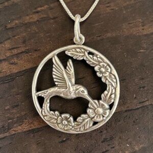 Shube’s Dakota West Sterling Silver Hummingbird Pendant Necklace Signed Bohochic